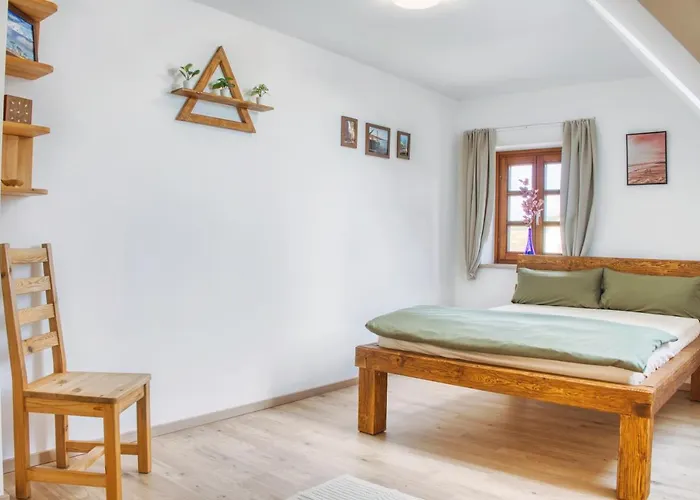 Luxus Apartment! Kueche, Balkon, Netflix, Parkplatz - 8 Personen Daire