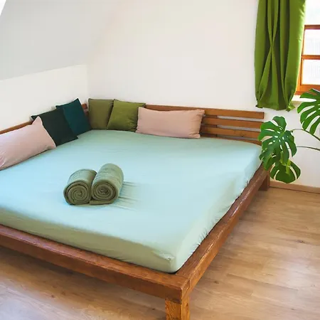 Luxus Apartment! Kueche, Balkon, Netflix, Parkplatz - 8 Personen Apartman Ilmmunster