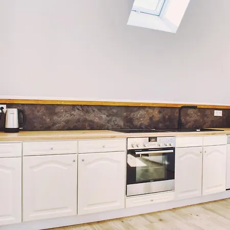 Luxus Apartment! Kueche, Balkon, Netflix, Parkplatz - 8 Personen Ilmmunster